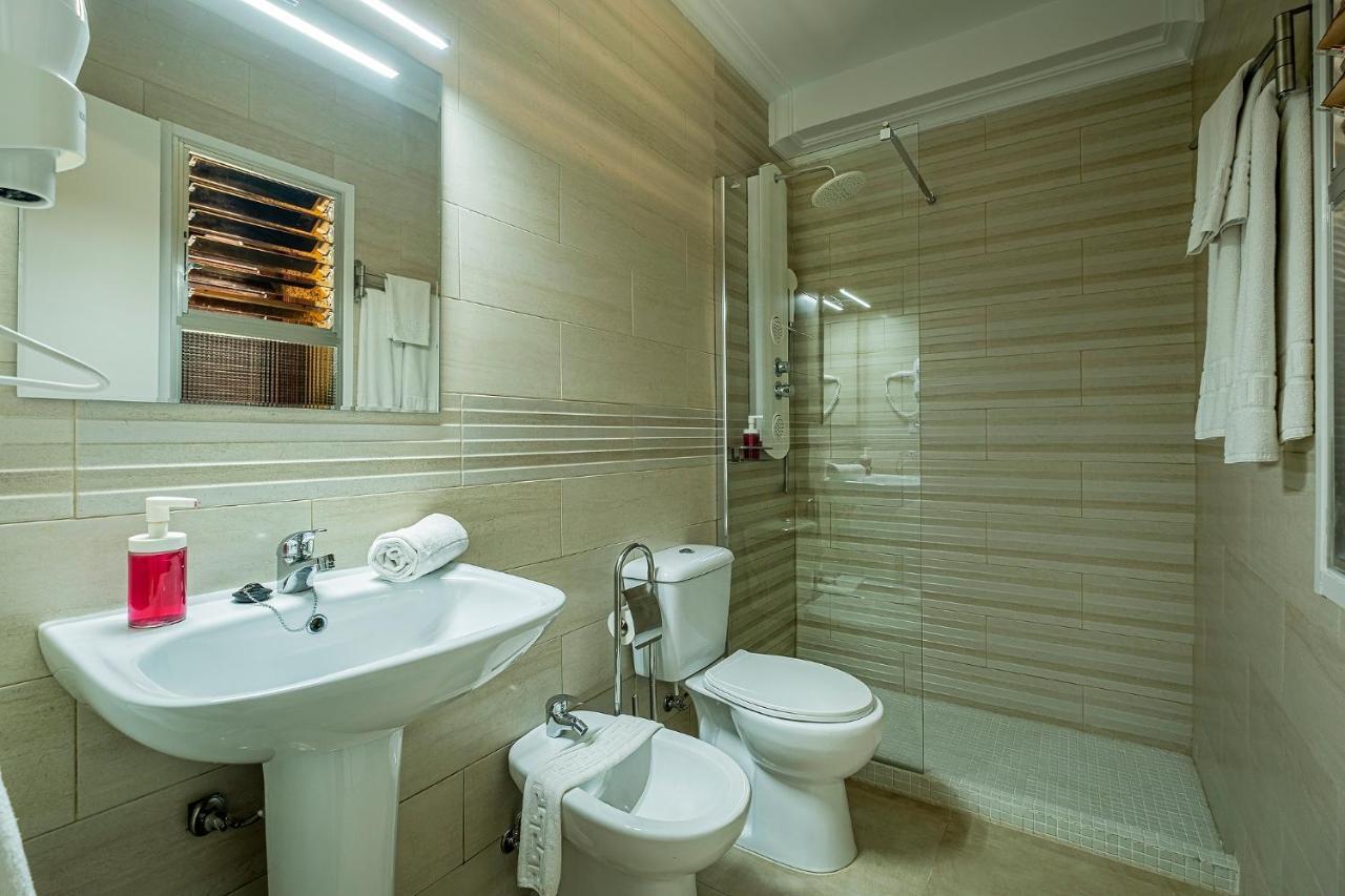 Hotel Ginés Zewnętrze zdjęcie