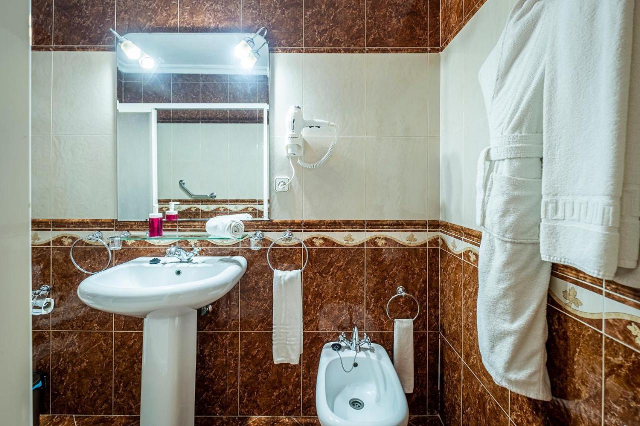 Hotel Ginés Zewnętrze zdjęcie