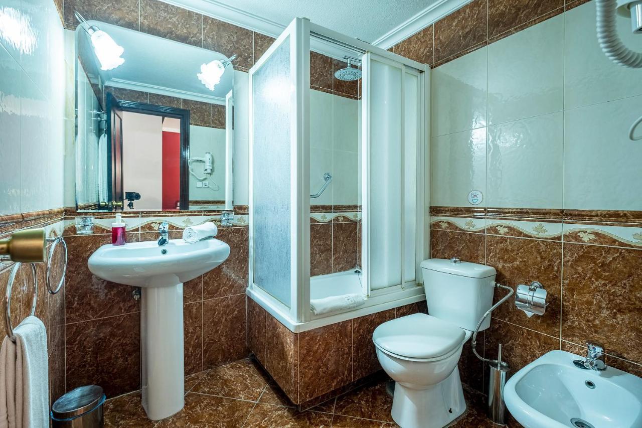 Hotel Ginés Zewnętrze zdjęcie