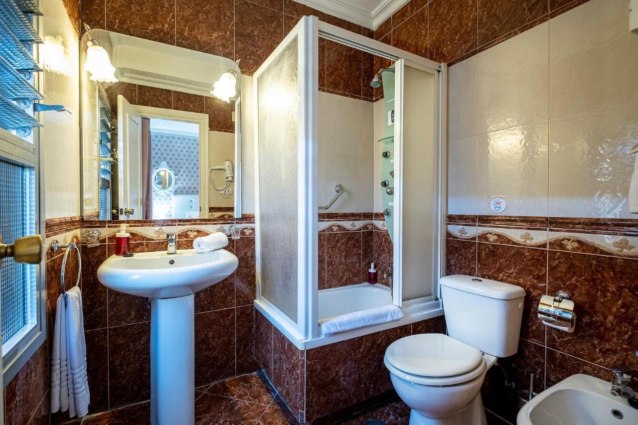 Hotel Ginés Zewnętrze zdjęcie