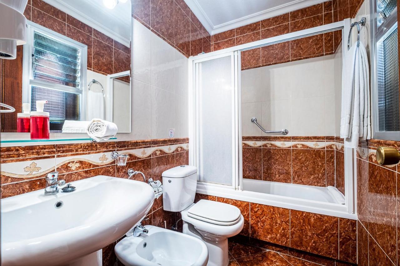 Hotel Ginés Zewnętrze zdjęcie