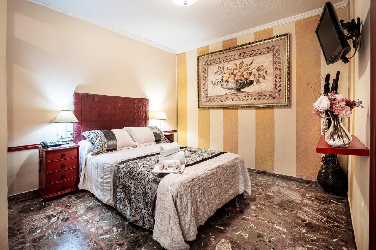 Hotel Ginés Zewnętrze zdjęcie