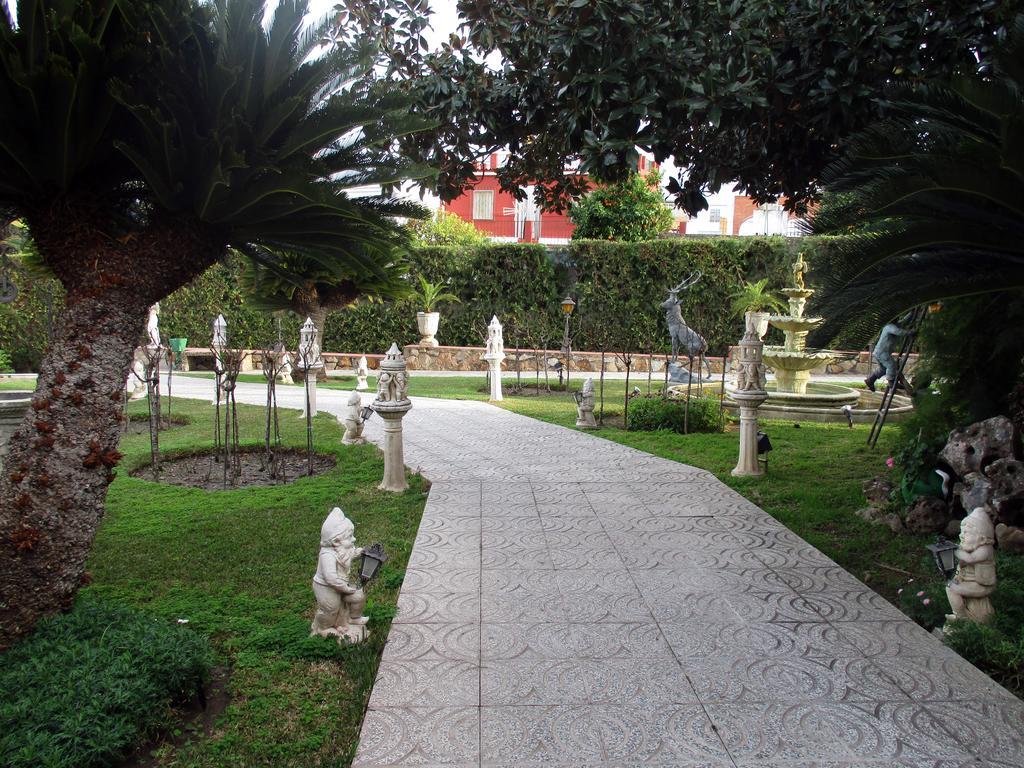 Hotel Ginés Zewnętrze zdjęcie