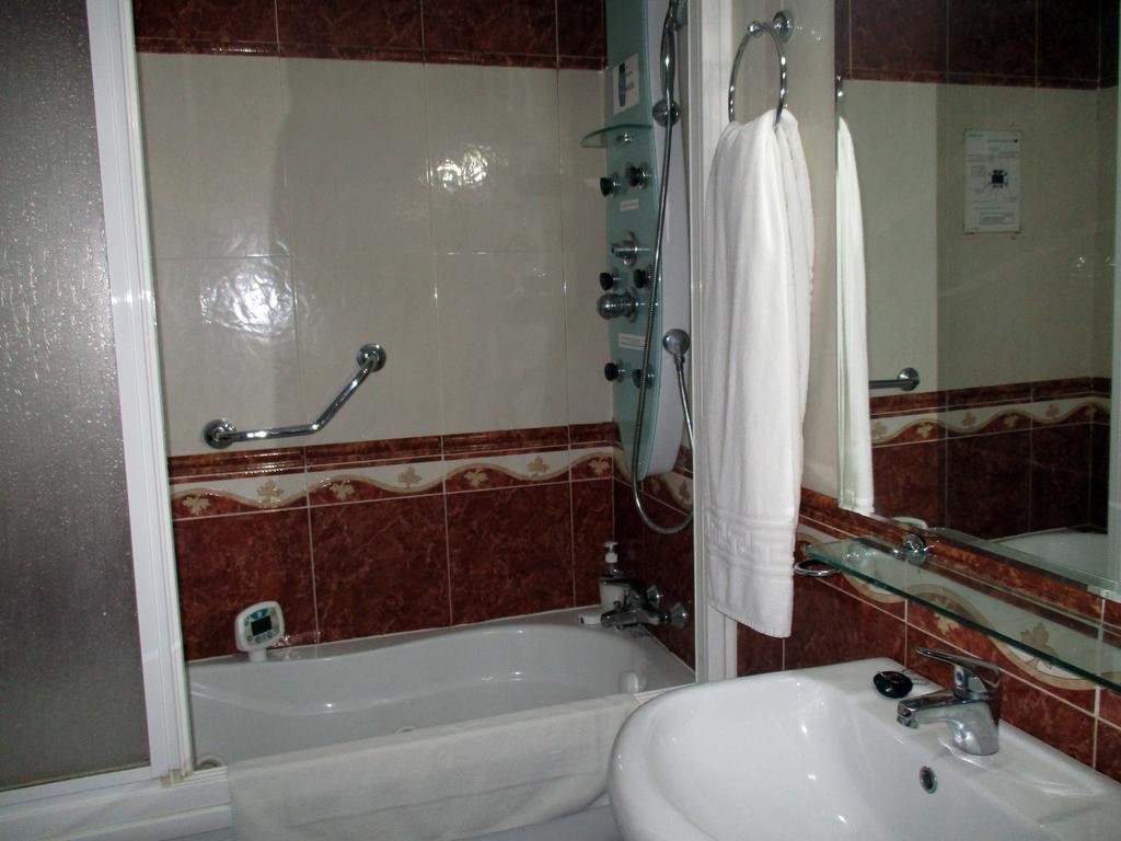 Hotel Ginés Zewnętrze zdjęcie